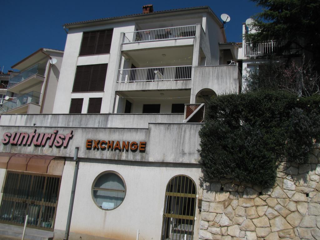Apartments E And J Рабац Экстерьер фото